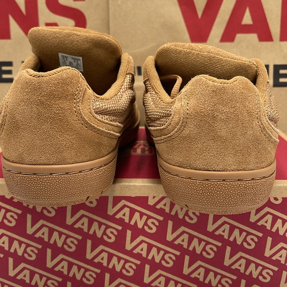 Vans WMNS Speed Ls Chipmunk Mono
VN000CTNGWT Sneakers - Picture 13 of 16